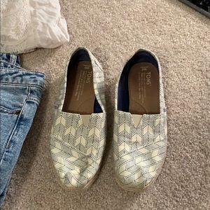 TOMS espadrilles